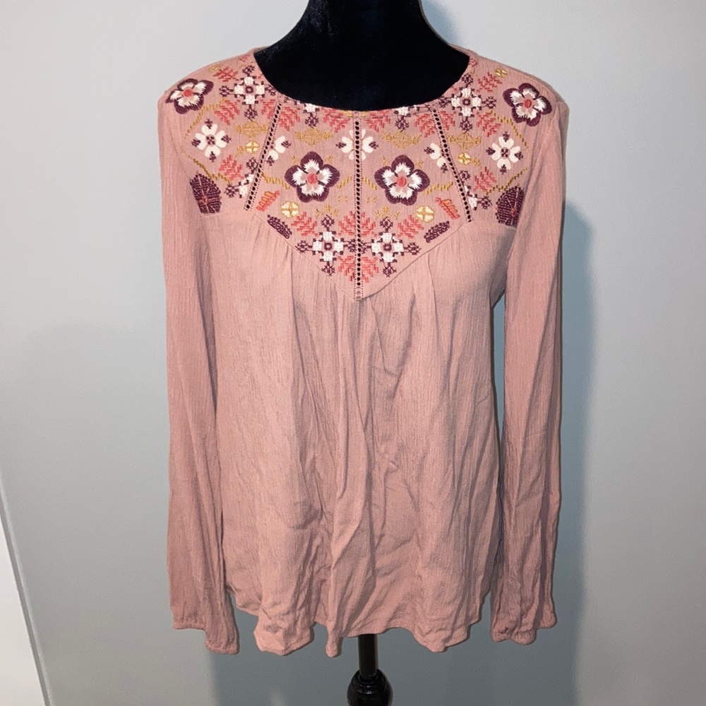 Francesca’s Long-Sleeve Blouse ⭐️